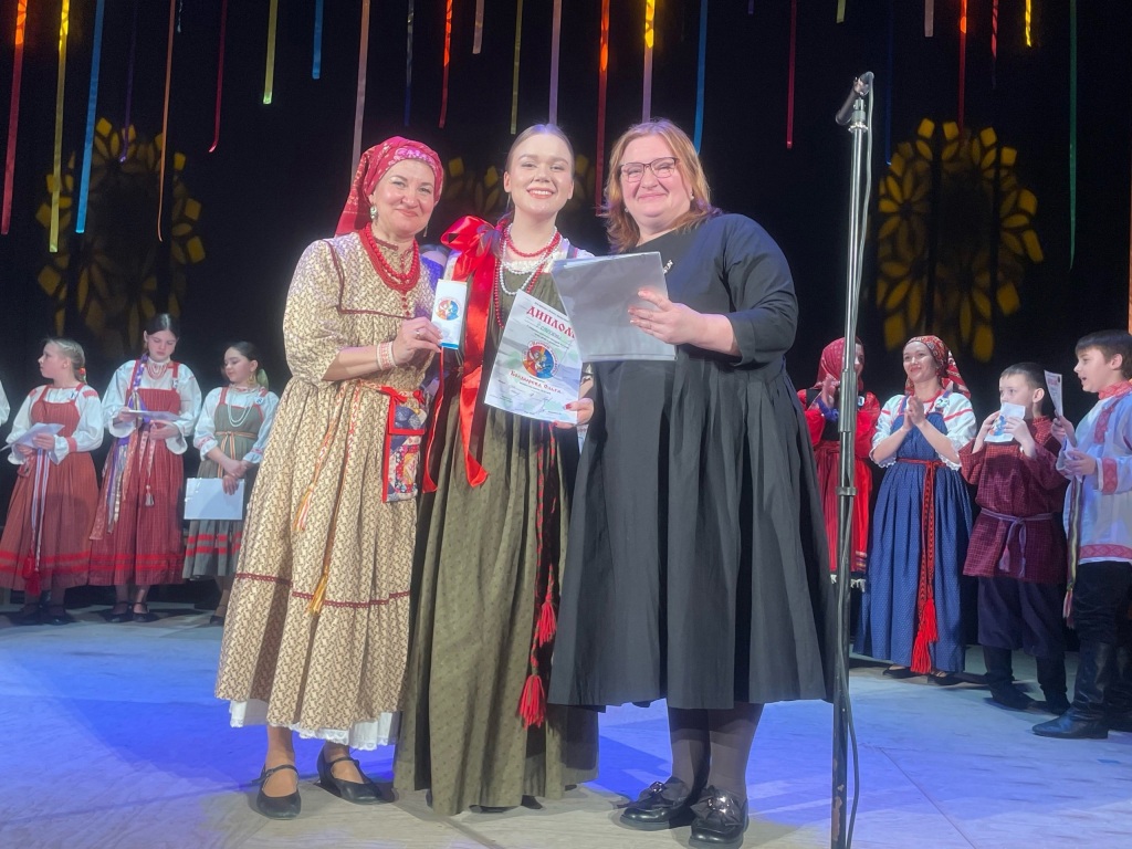 aun-_rckE7k.jpg aun-_rckE7k.jpg