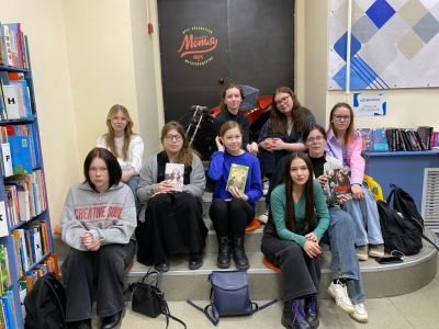 С работой Молодёжной библиотеки знакомятся наши будущие библиотекари С работой Молодёжной библиотеки знакомятся наши будущие библиотекари